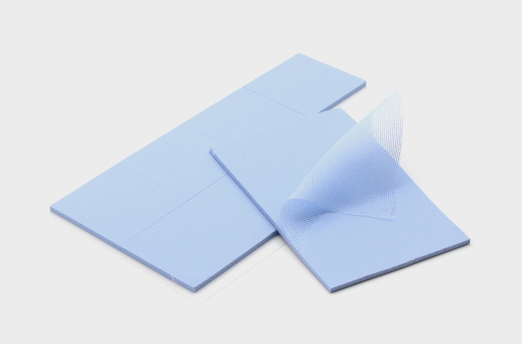 帶玻纖導熱（rè）矽膠片